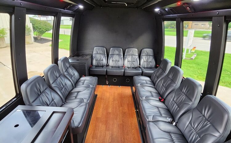 2015 Ford E450 Funeral Coach only 29K miles full