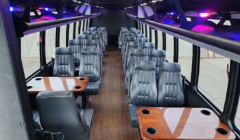 2015 Ford F650 Turtle Top 34 passenger Luxury Coach full